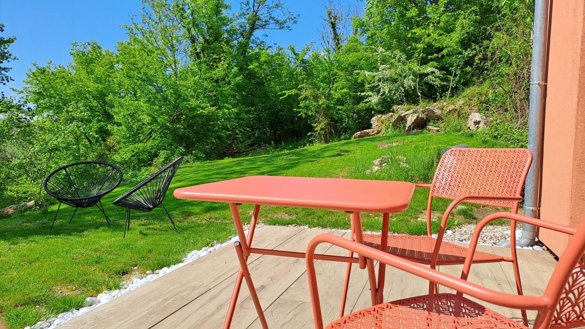 Logement Neuf A 2 Pas Du Lac La Bridoire Ngoại thất bức ảnh